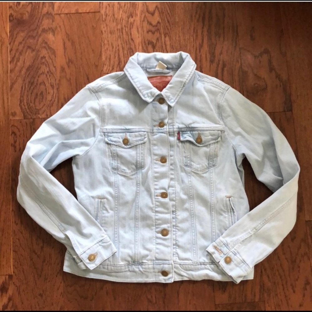 Levi Trucker Jacket